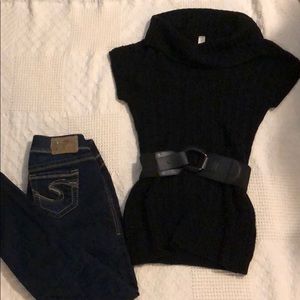 Turtleneck cowl neck short sleeved sweater